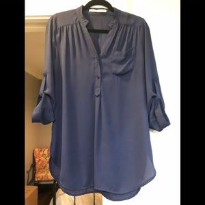 NWOT 41 Hawthorne Navy Blouse